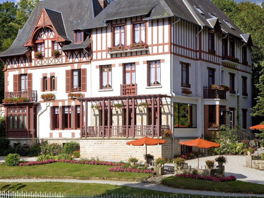 Bois Joli Hotel Bagnoles de l'Orne Normandie Exterior photo